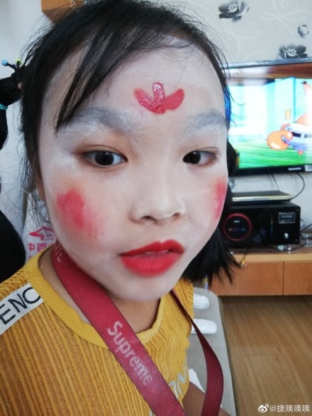 Challenge: Traditional Chinese Makeup Goes Trending | What's on Weibo