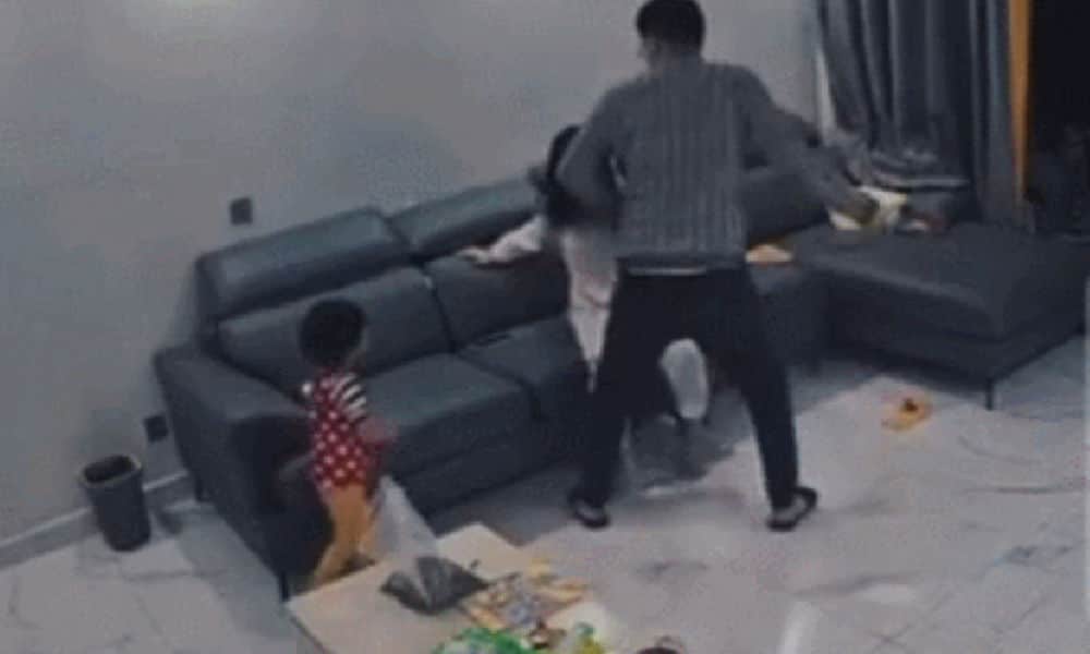 Shaanxi Domestic Violence Incident Caught on Home Security Camera, Sparks Online Outrage